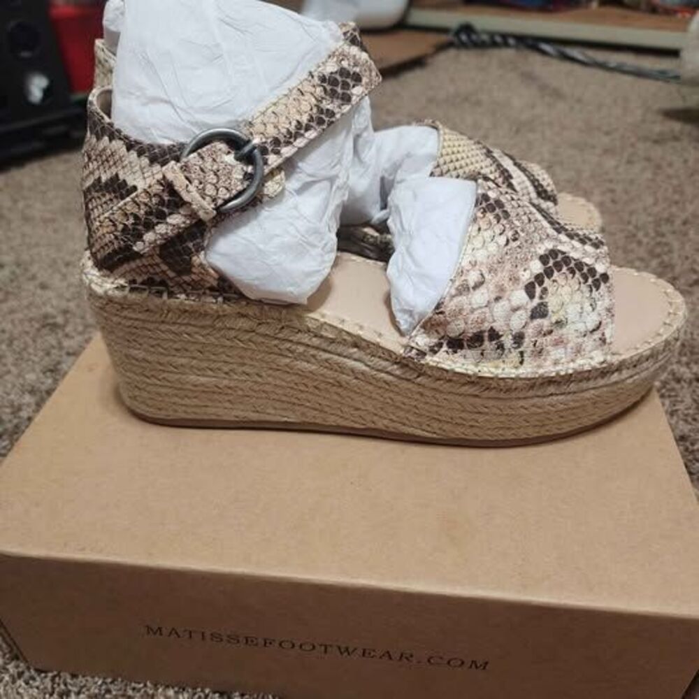 Coconuts by Matisse snake skin sandals NWT size 10